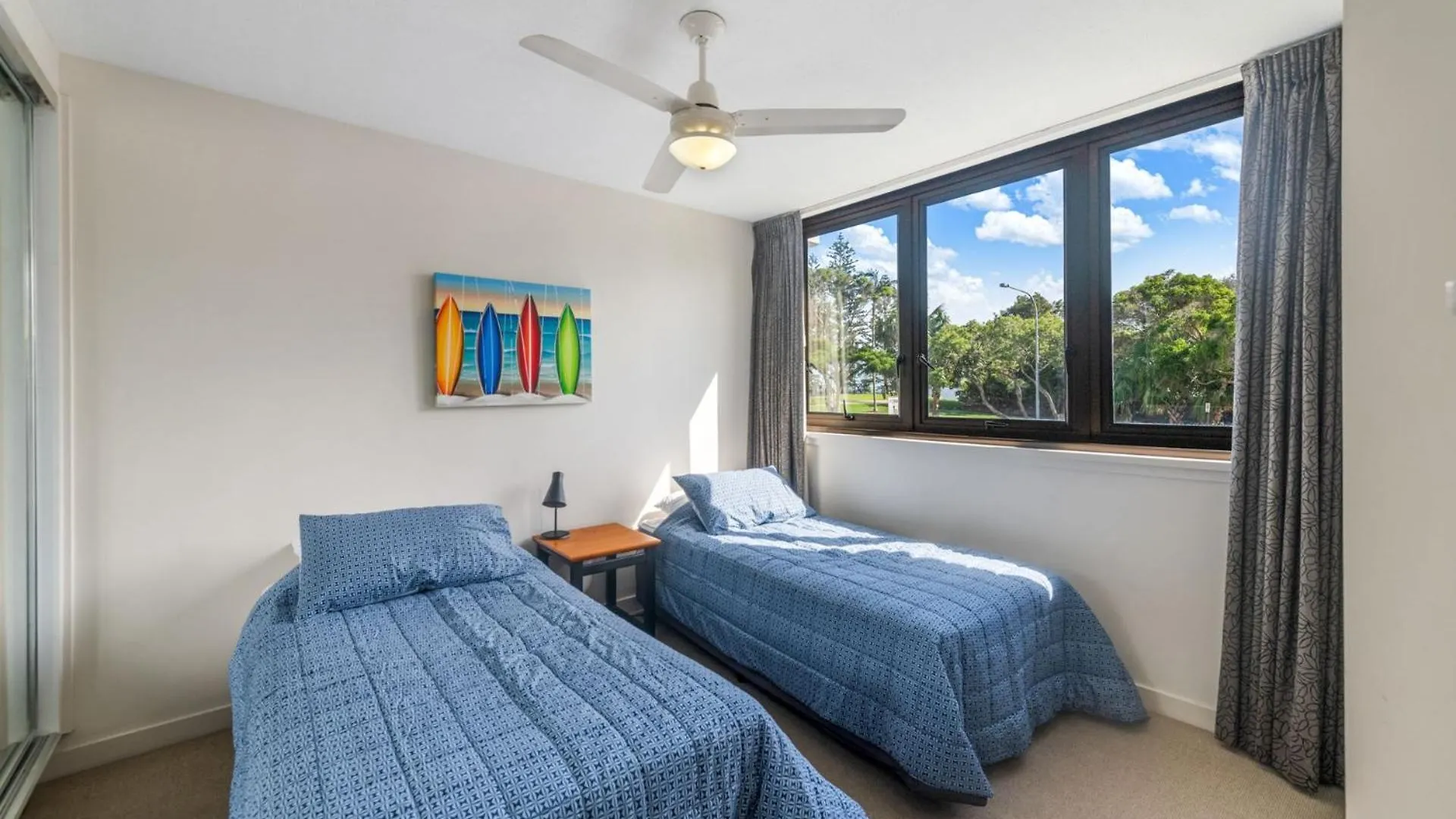 Windward 4, 3 Bedroom Unit Ocean Front Mooloolaba